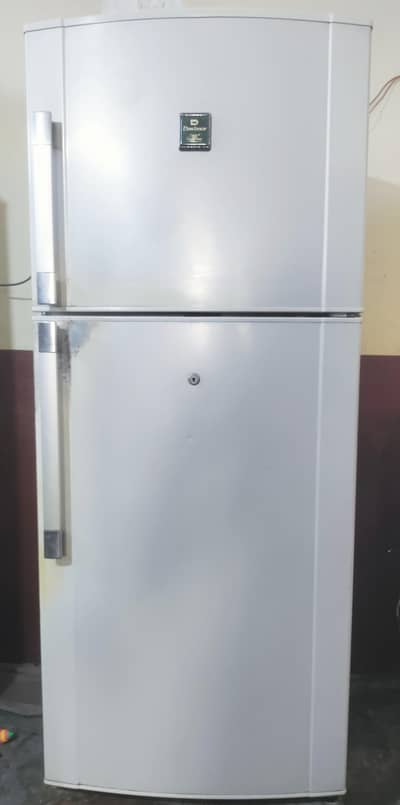 10 on 10 fridge available for sell