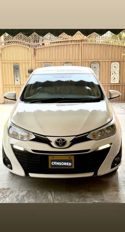 Toyota Yaris 1.5 ATIV X full loaded genuine car