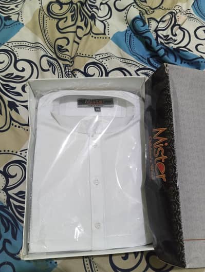 26and 28 number suits is available
