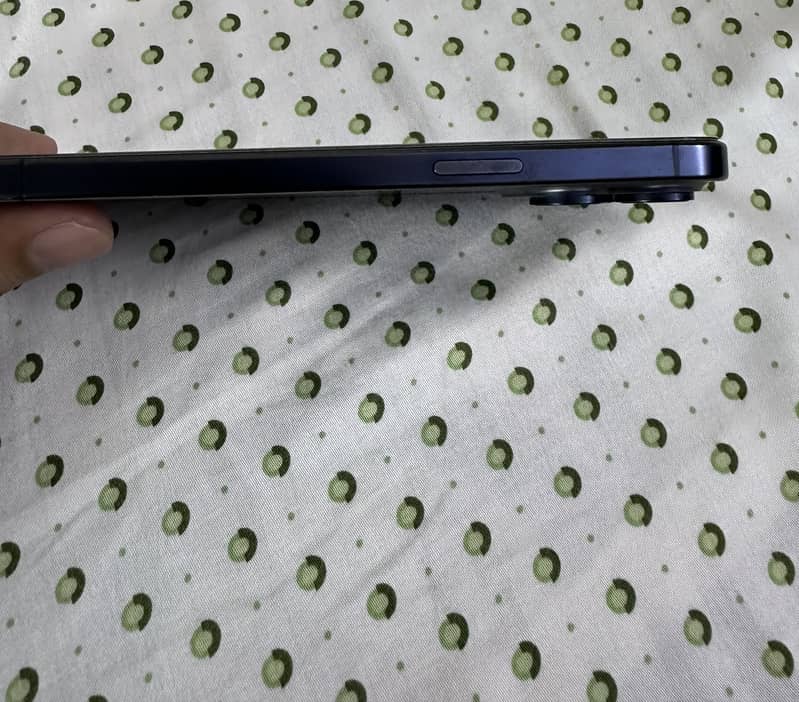 Apple iPhone 15 Pro Max 5
