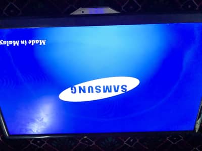 Samsung LCD 32 INCHES