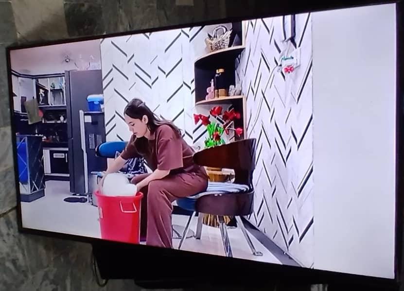 TCL LED سیل ہوگی 1