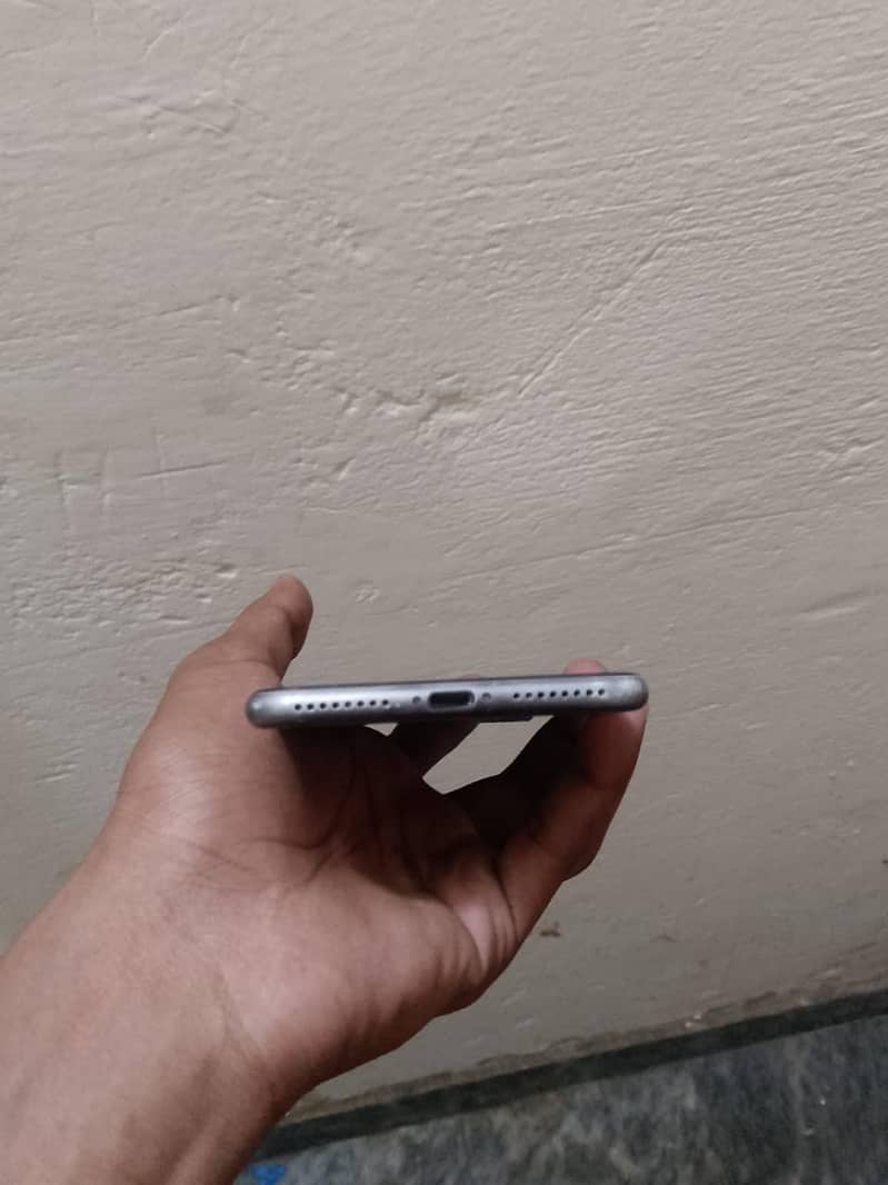 iPhone 8 Plus 3