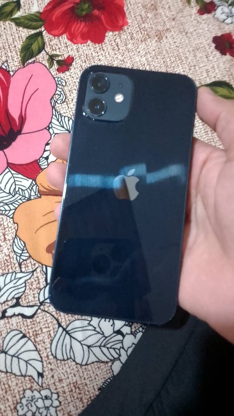 Apple iPhone 12 3