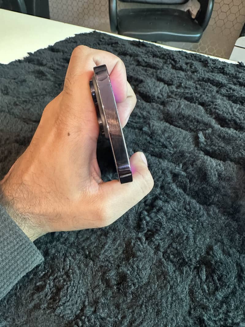 Apple iPhone 14 Pro 1