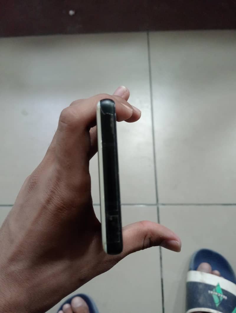 Google Pixel 6a 1