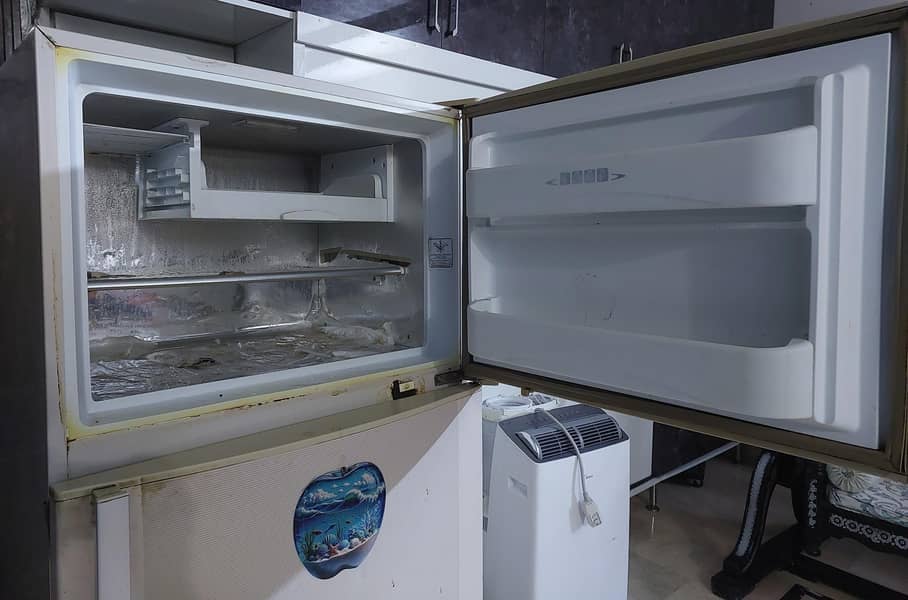 Refrigerator 3