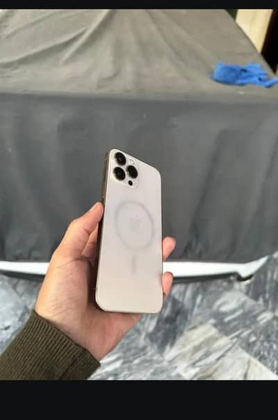 I phone 13 pro max 256 gb
