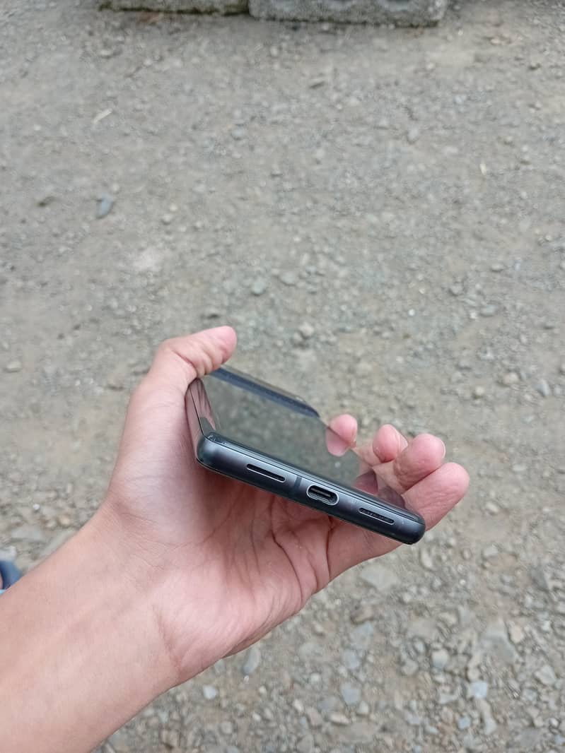 Google Pixel 7 4