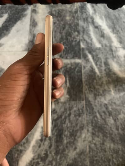 OPPO A37