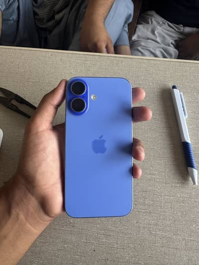 Apple iPhone 16