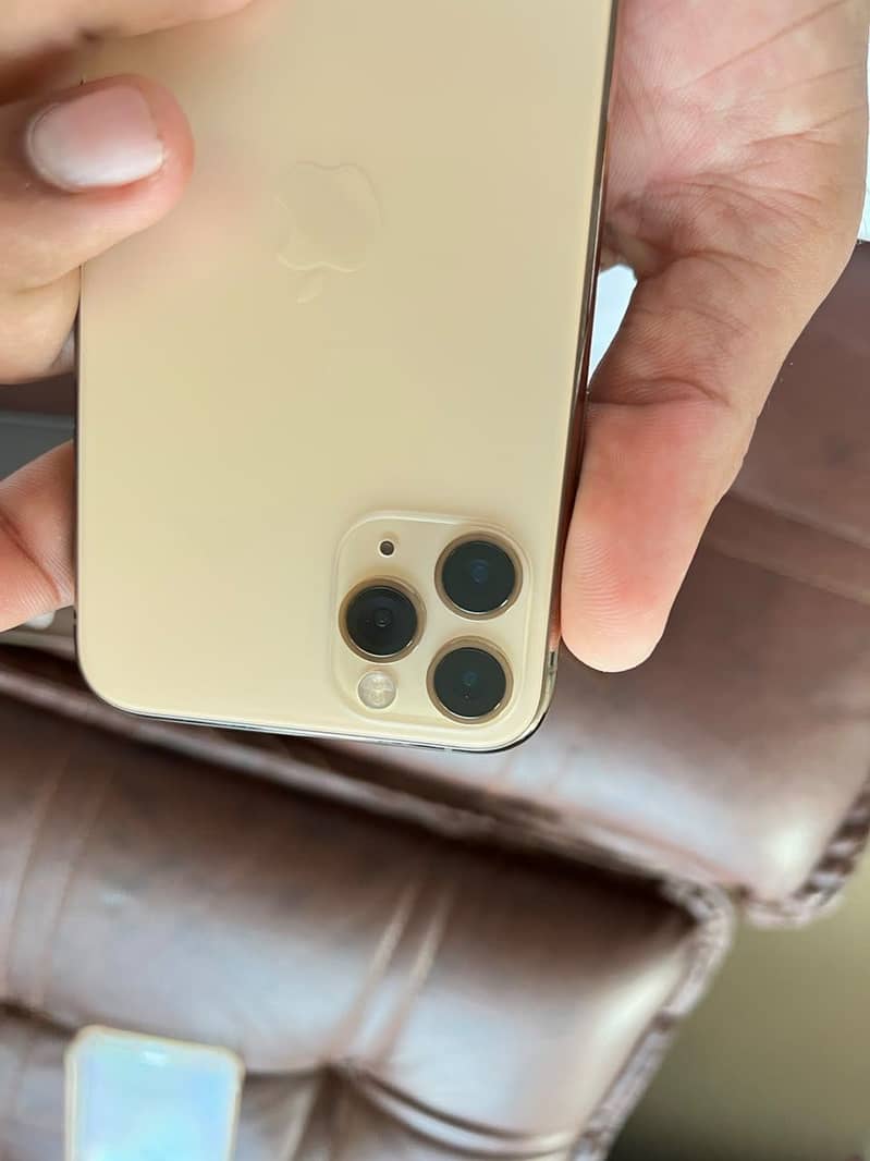 iphone 11 pro 4