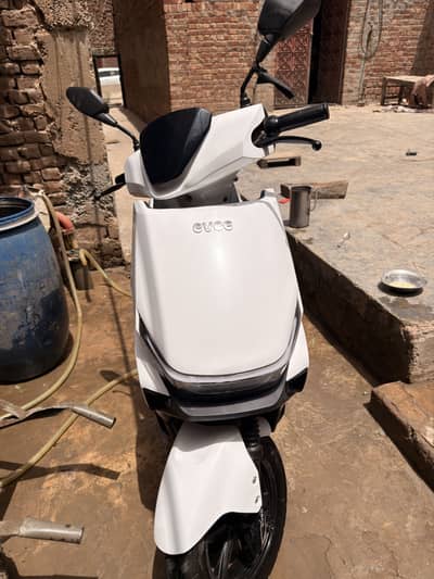 Evee gen z pro 4500km chali hoi he phone number 03024689391