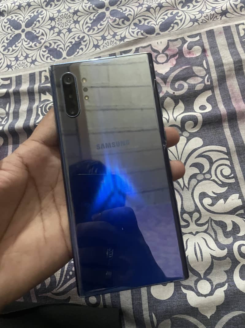 Samsung Note 10 plus 6