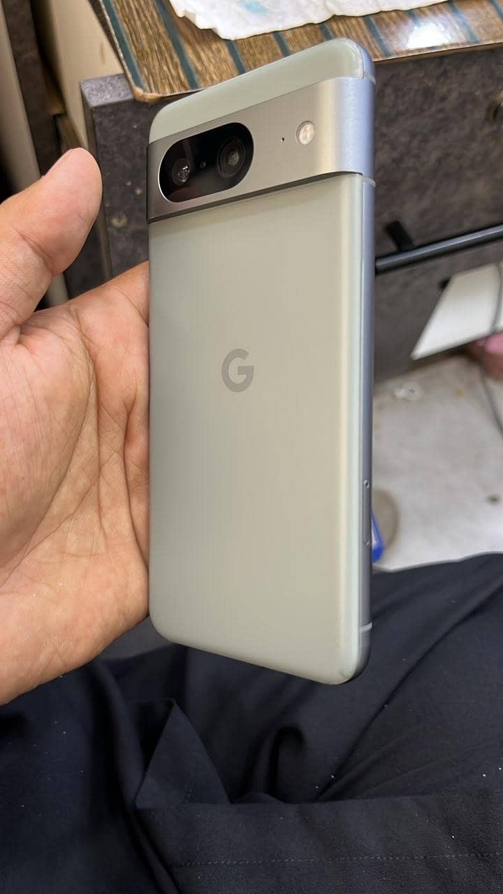 Google Pixel 8 1