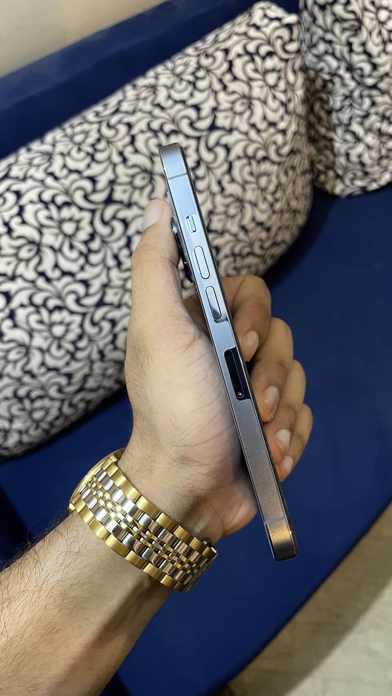 Apple iPhone 13 Pro 1