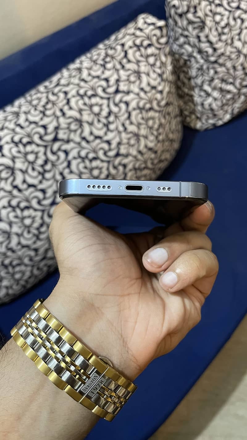 Apple iPhone 13 Pro 4