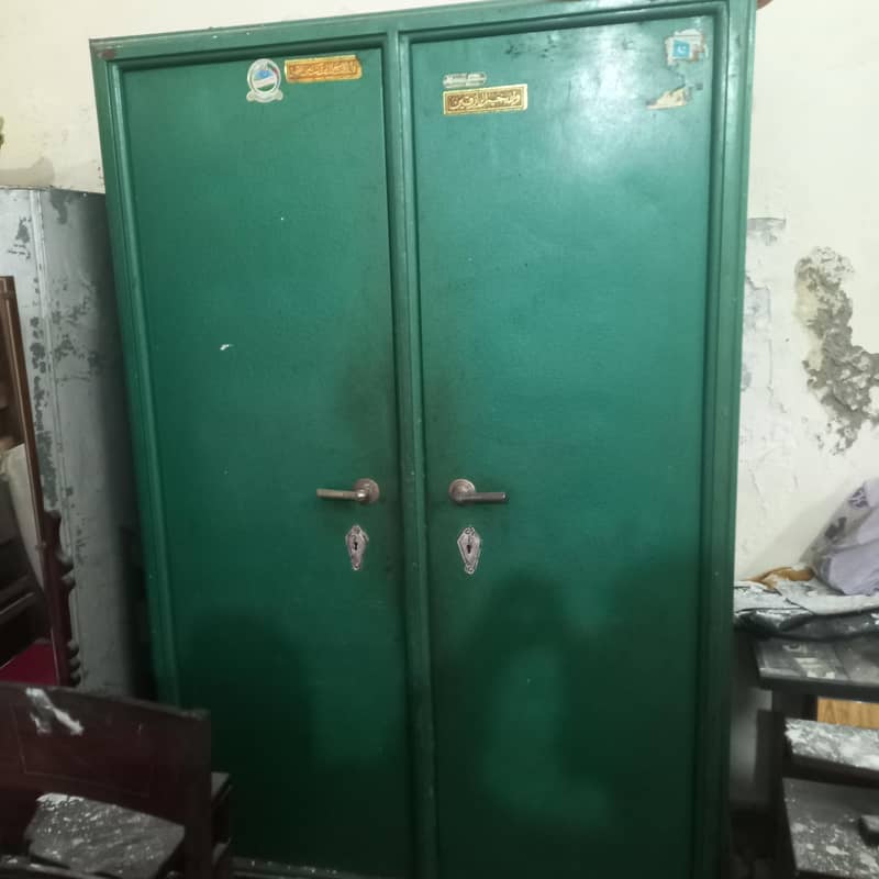 wardrobes 0