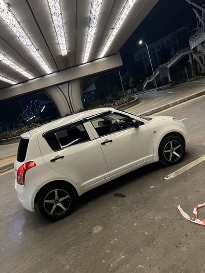 Suzuki Swift 2011