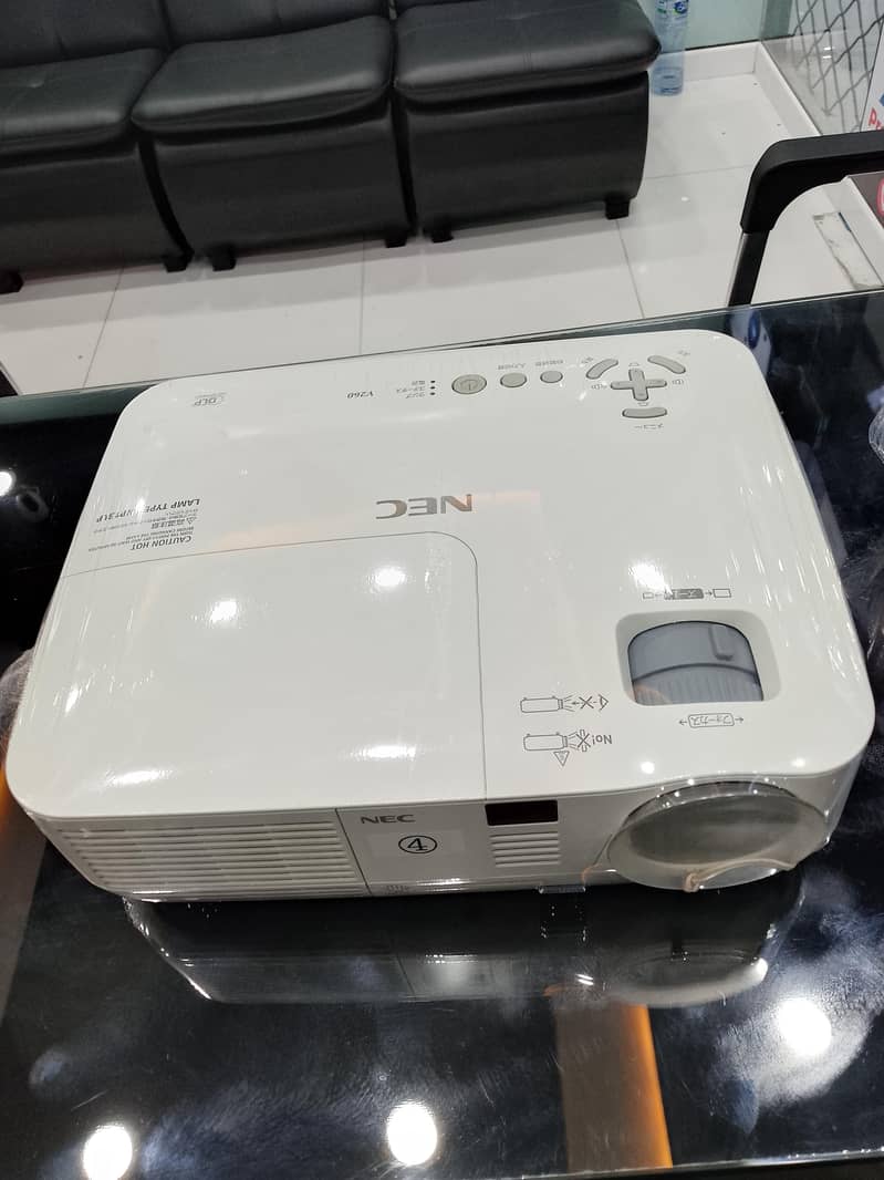 Multimedia Projectors 4