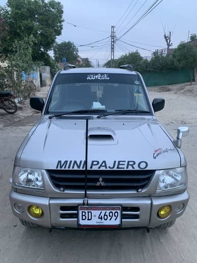 Mitsubishi Pajero 2006 urgent for sale WhatsApp num 03177496415