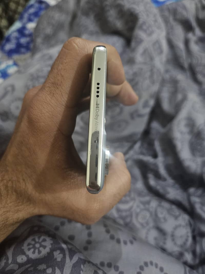Tecno CAMON 40 Pro 1