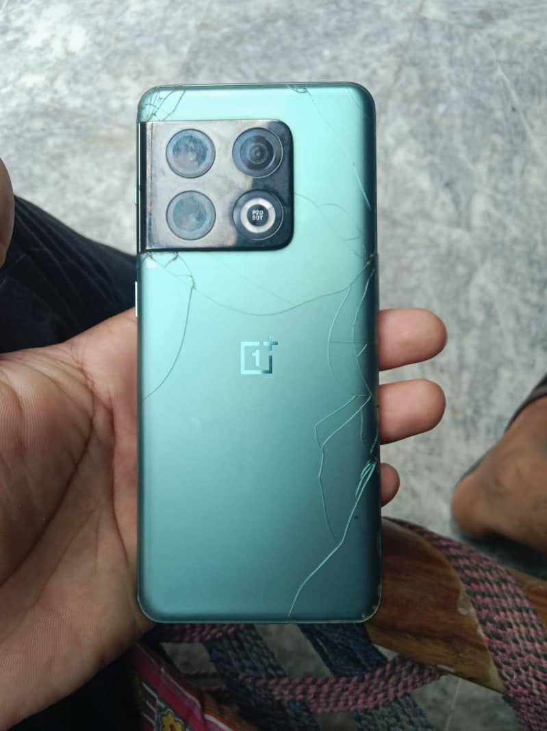 One Plus 10 Pro 1