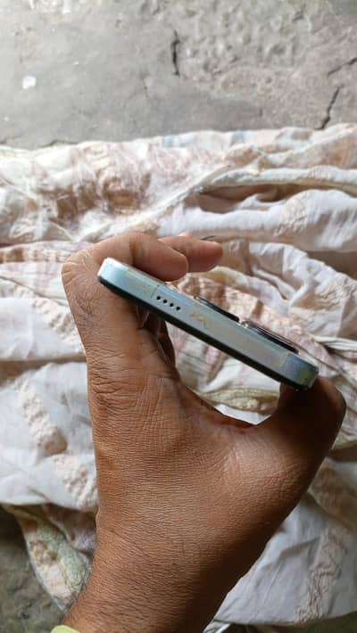 Tecno Spark 20C with box charger