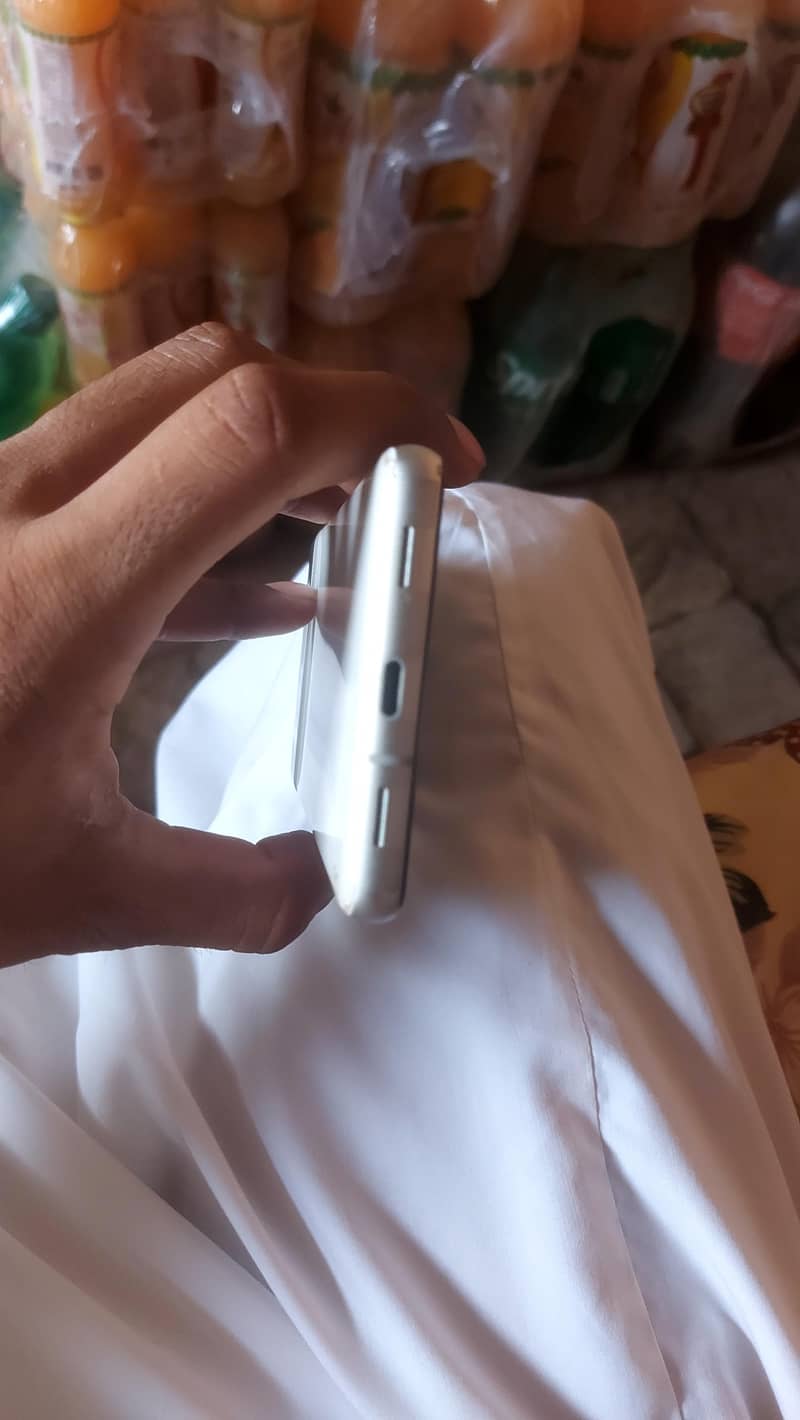 Google Pixel 7a 1