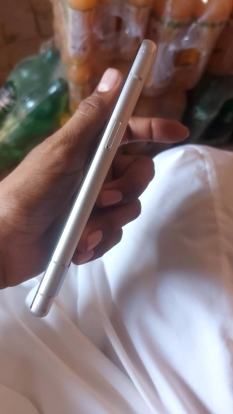 Google Pixel 7a 11