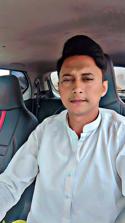 mujy driving job chahiya urgent