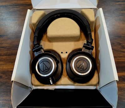 Audio-Technica ATH-M50x Professional Studio Headphones