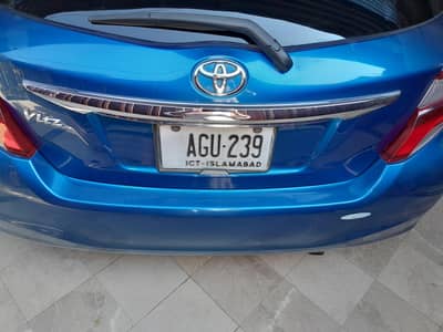 Toyota Vitz 2015