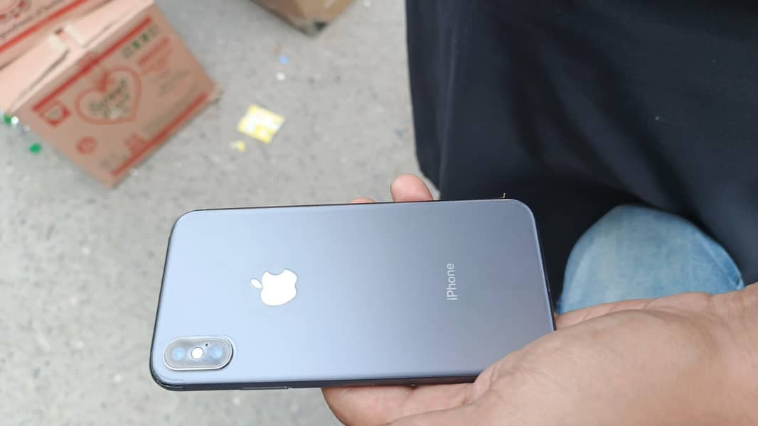 Apple iPhone X 0