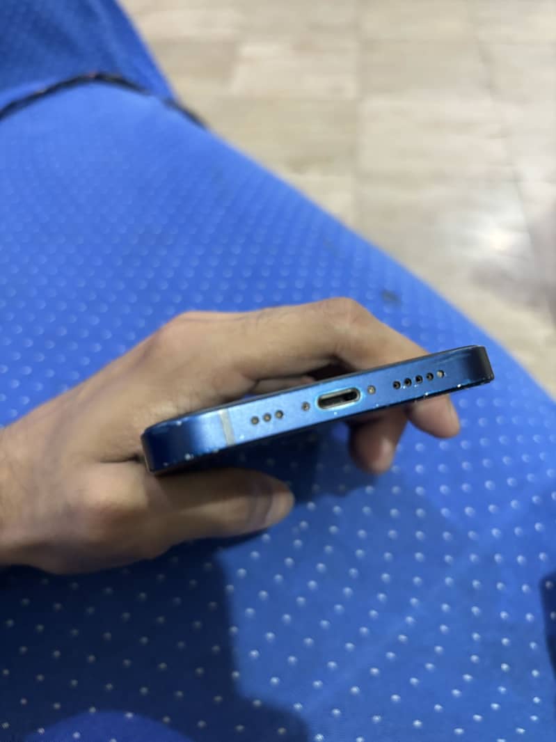 iPhone 12 2