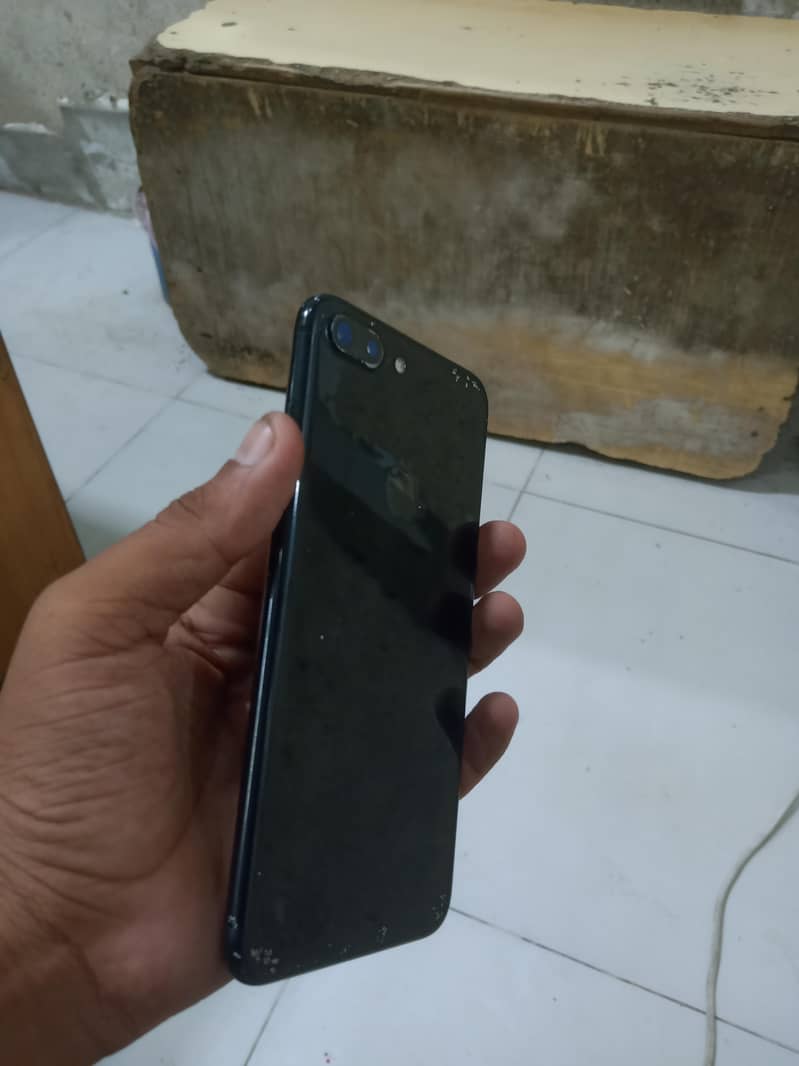 Apple iPhone 7 Plus 0