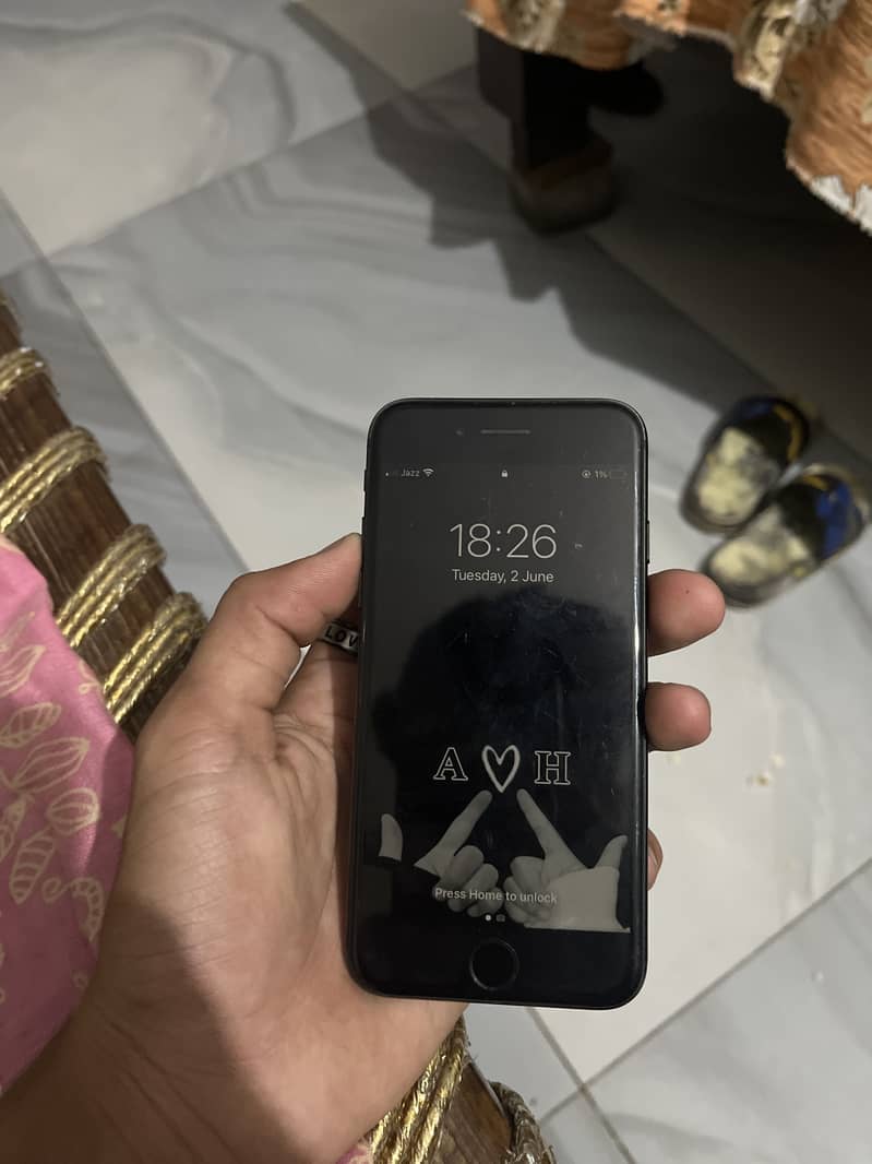 Apple iPhone 7 2