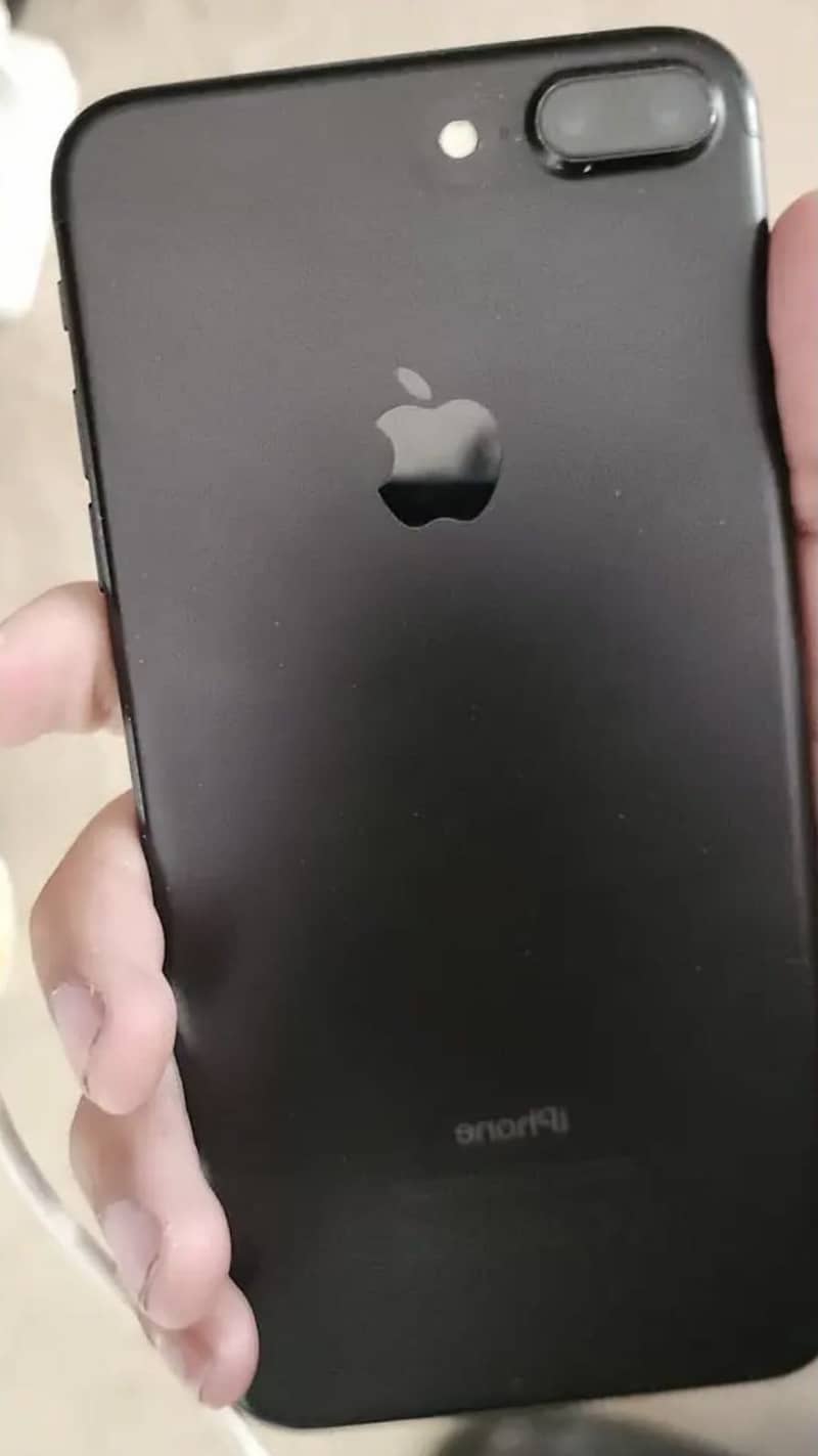 iPhone 7 Plus 1