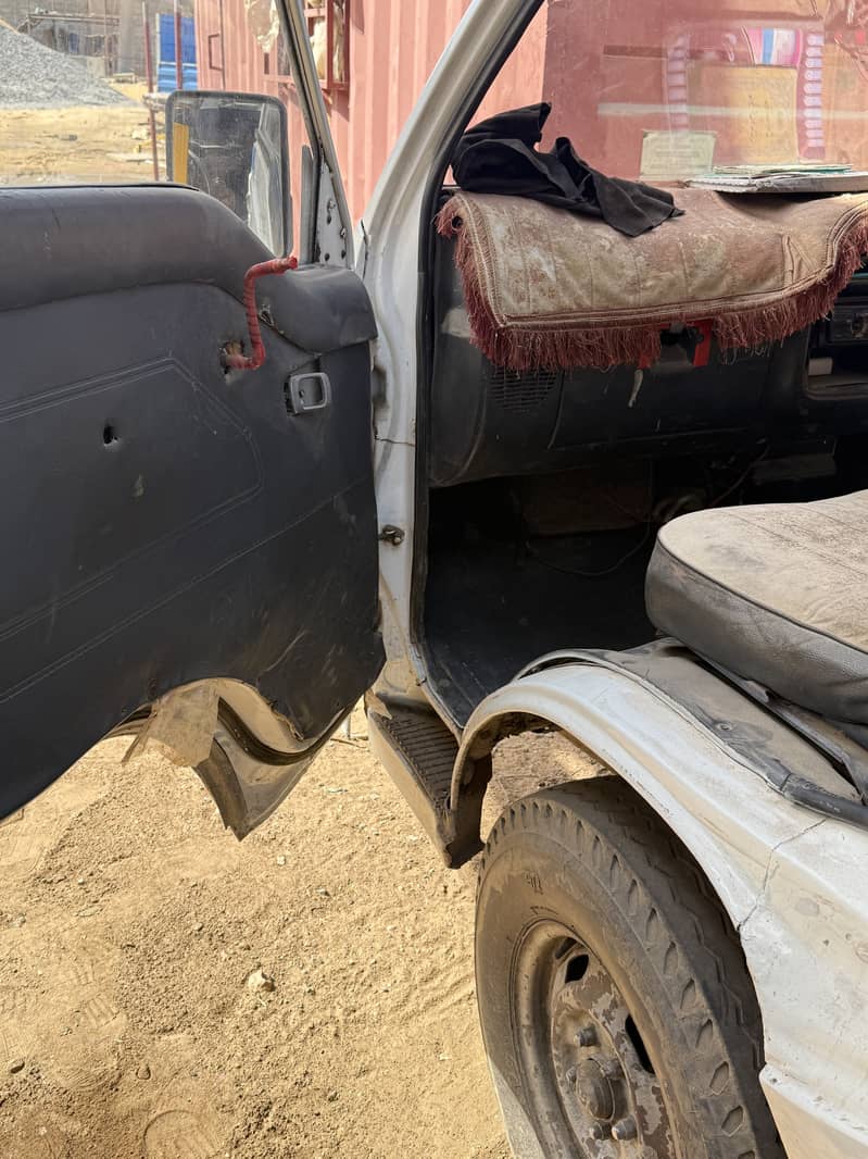 loading truck 11