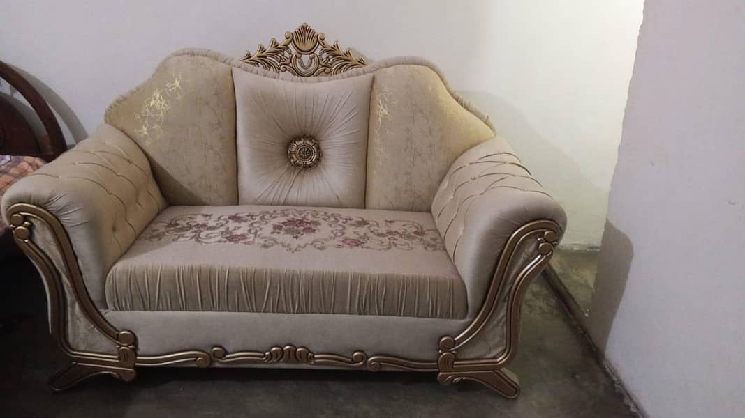2 seater sofa 0