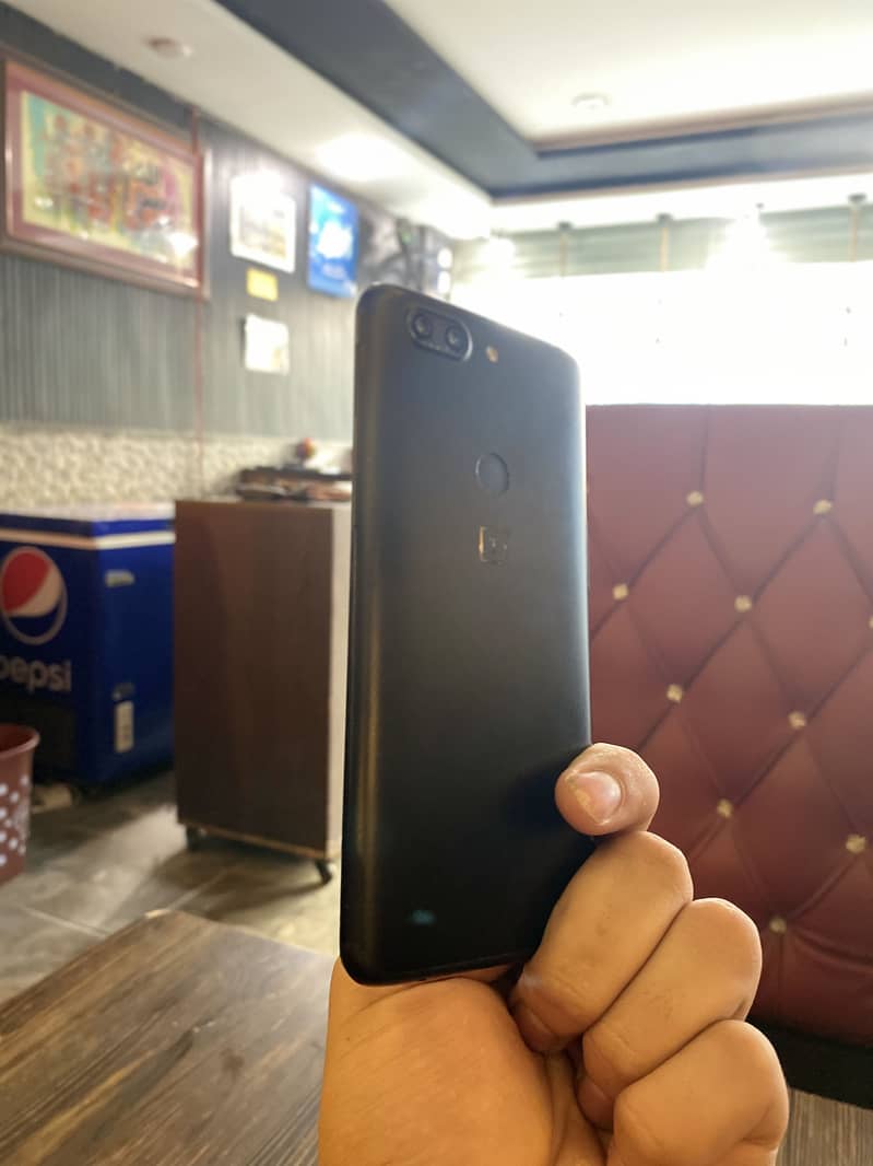 One Plus 5T 2