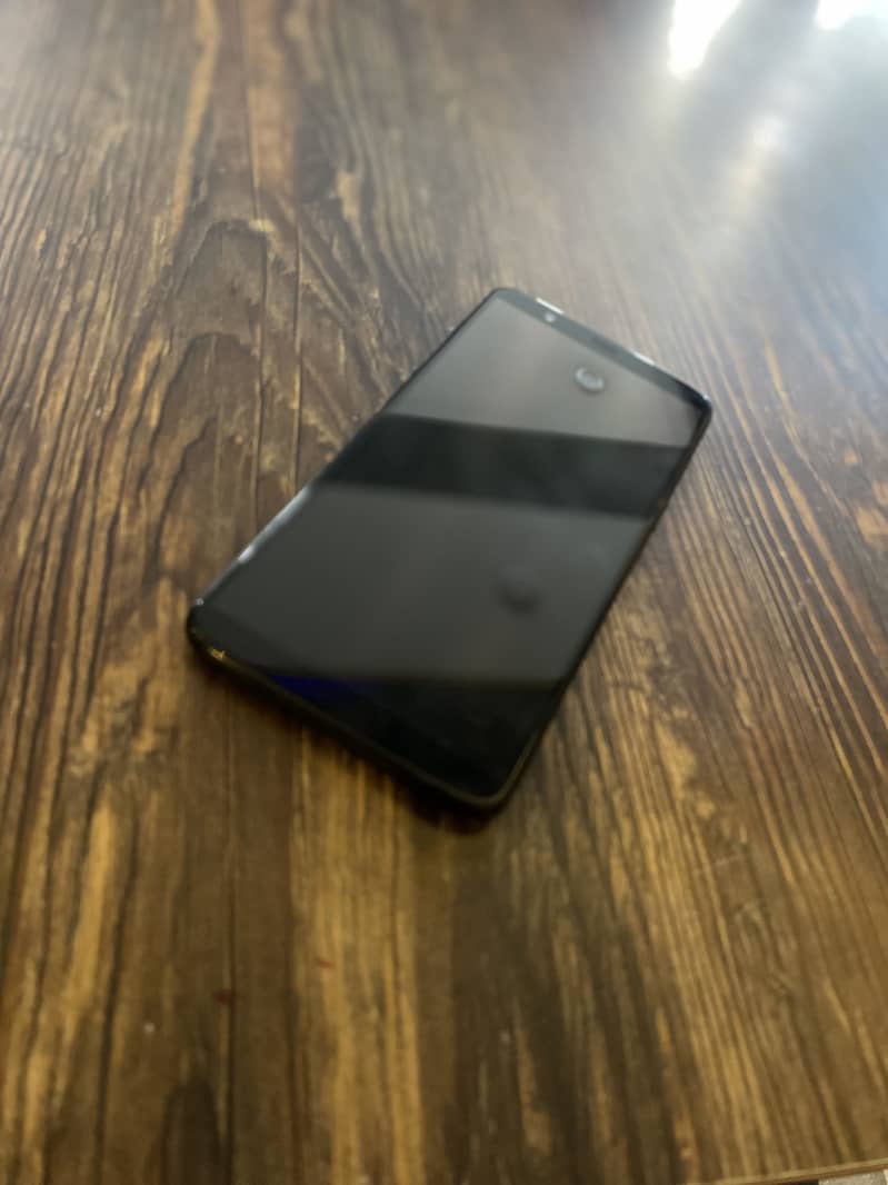 One Plus 5T 4