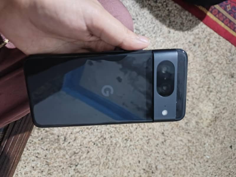 Google Pixel 8 4