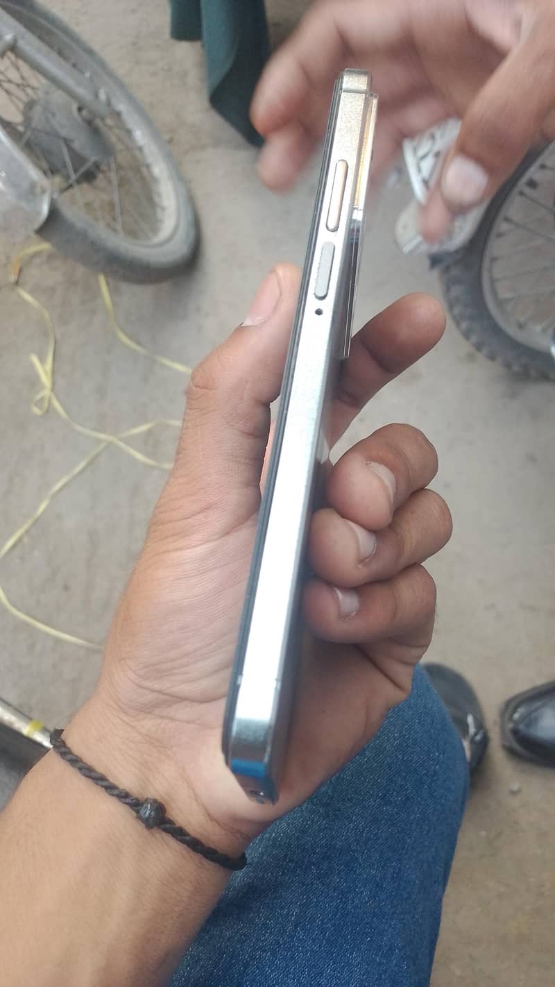 note 40 pro c 3