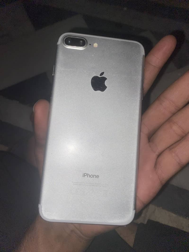 Apple iPhone 7 Plus 0