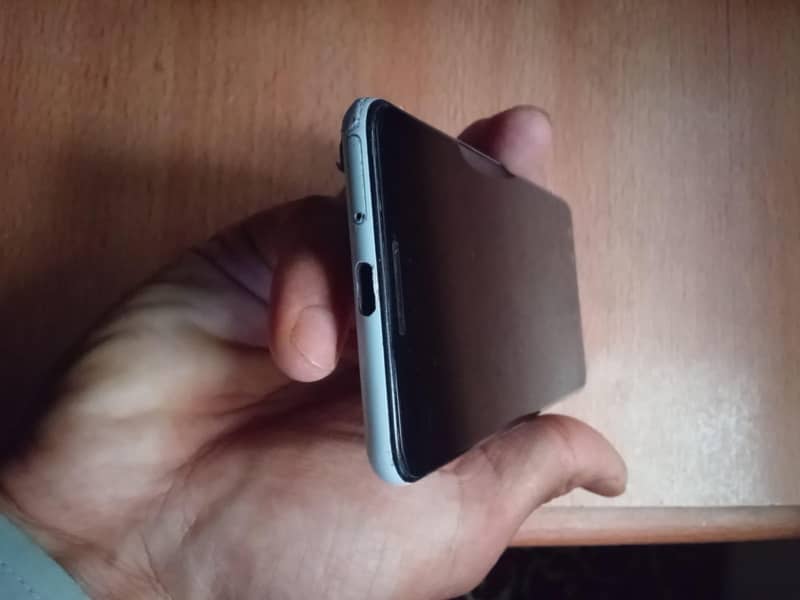 Google Pixel 3   4/128 3