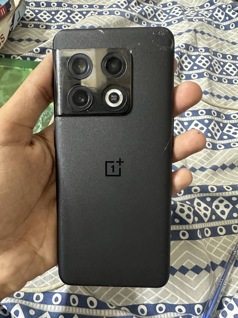 One Plus 10 Pro 1