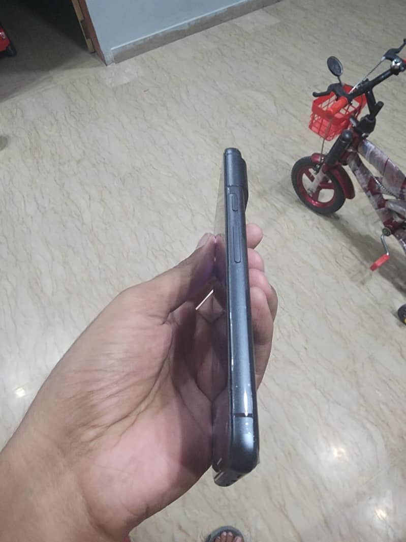 Google Pixel 8 4