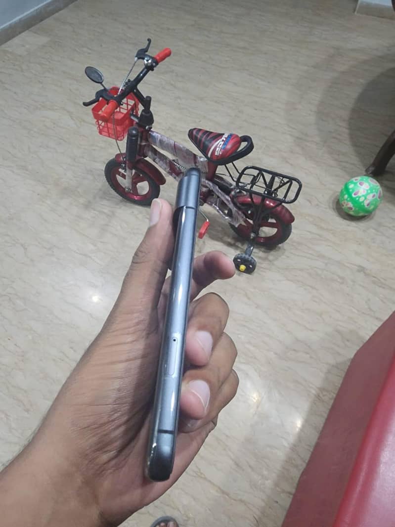 Google Pixel 8 5