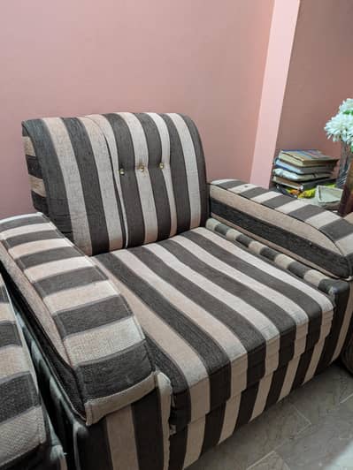 Sofa Set 7 seater [Urgent]